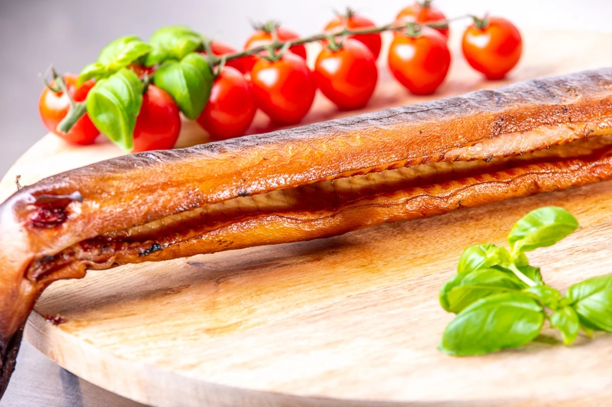 Węgorz wędzony ok. 700 g